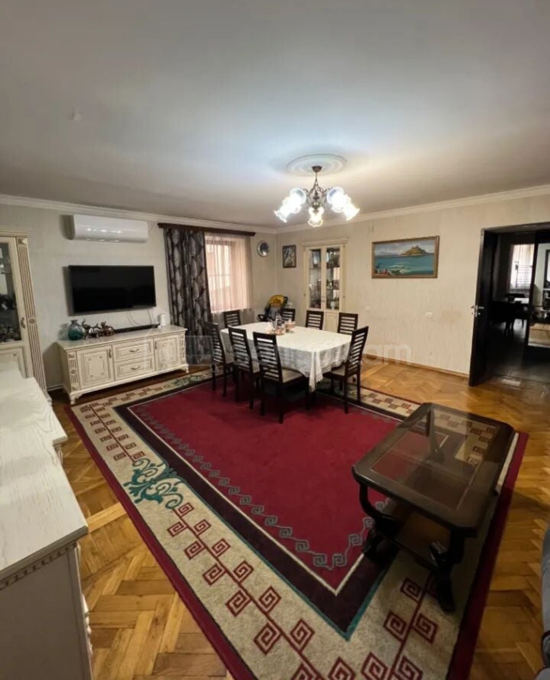 4 Սենյականոց Բնակարան Քարե Շենքում, 100քմ, 1/5 հարկ, Կապիտալ Վերանորոգված