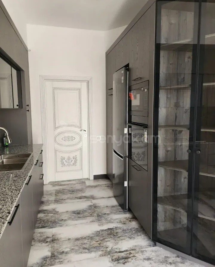 3 Սենյականոց Բնակարան Նորակառույցում, 136քմ, 8/13 հարկ, Դիզայներական Վերանորոգված, Կահավորված, Արևկող