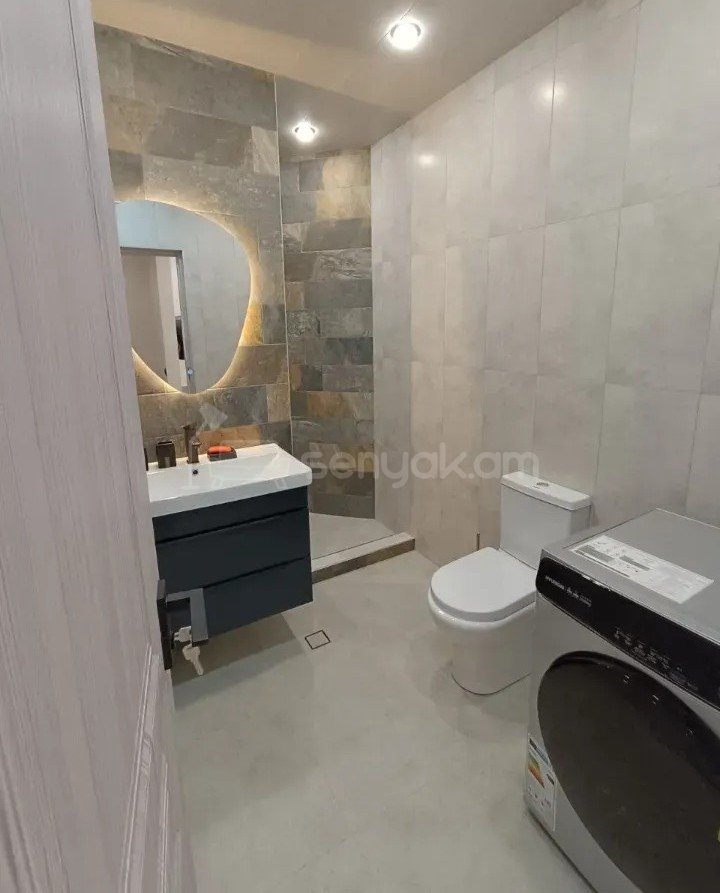 2 Սենյականոց Բնակարան Նորակառույցում, 45քմ, 9/12 հարկ, Դիզայներական Վերանորոգված, Կահավորված, Արևկող