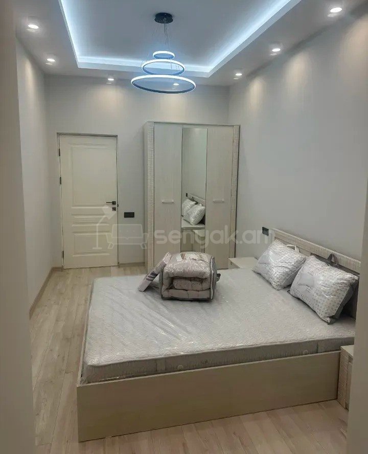 2 Սենյականոց Բնակարան Նորակառույցում, 60քմ, 8/15 հարկ, Դիզայներական Վերանորոգված, Կահավորված, Արևկող