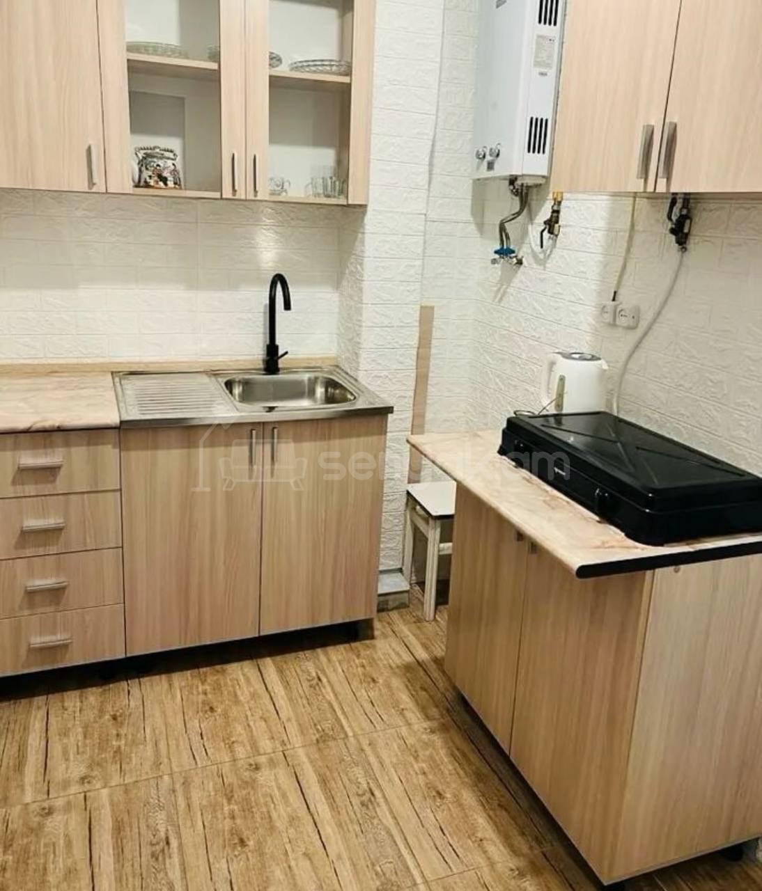 2 Սենյականոց Բնակարան Քարե Շենքում, 34քմ, 2/5 հարկ, Կապիտալ Վերանորոգված