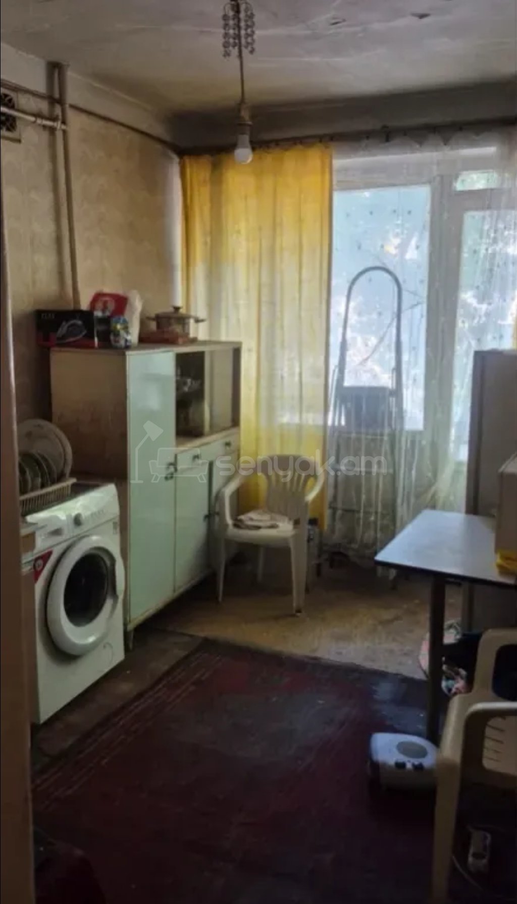 1 Սենյականոց Բնակարան Քարե Շենքում, 37քմ, 4/5 հարկ, Պետական Վիճակում