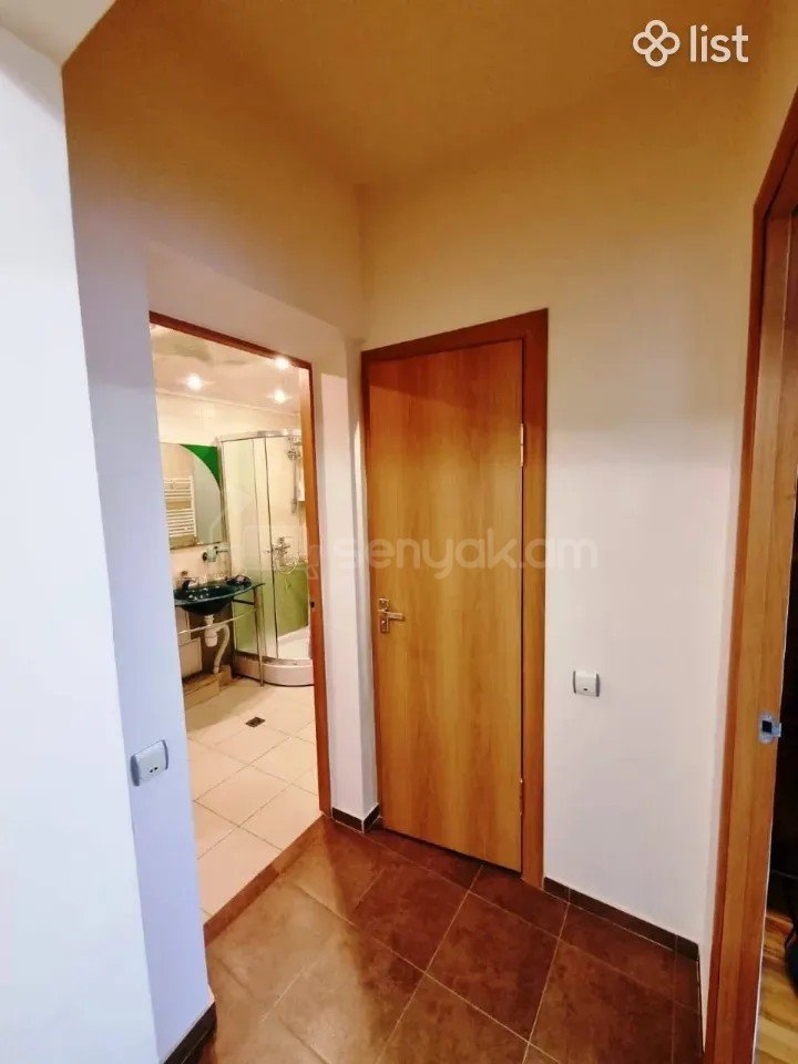 3 Սենյականոց Բնակարան, 70քմ, 8/9 հարկ, Կոսմետիկ Վերանորոգված, Կահավորված