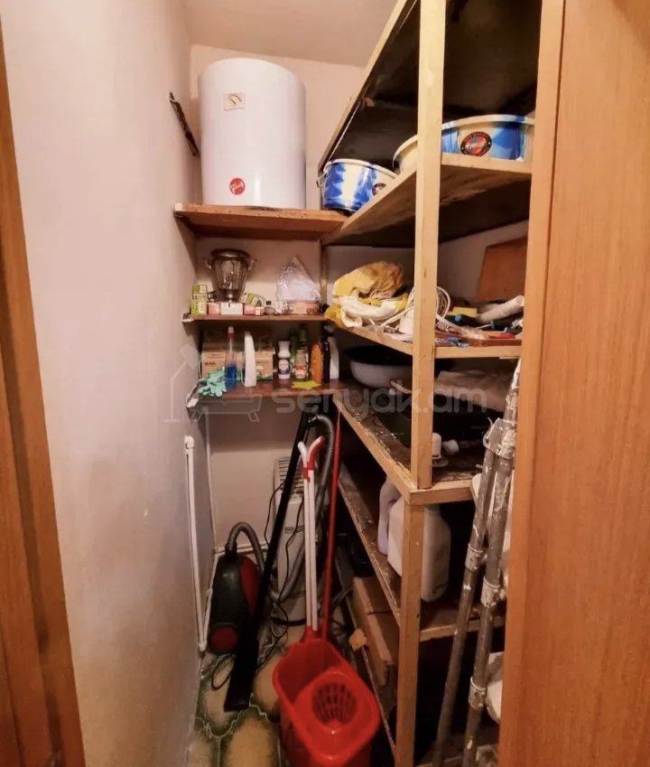 2 Սենյականոց Բնակարան Քարե Շենքում, 58քմ, 2/5 հարկ, Կապիտալ Վերանորոգված, Կահավորված, Արևկող