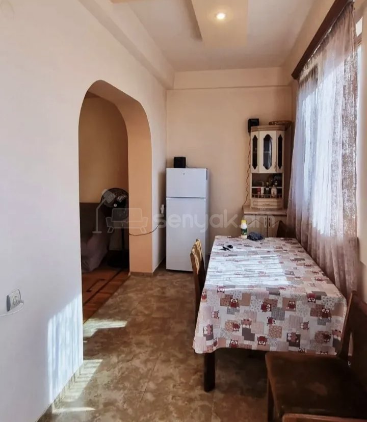 2 Սենյականոց Բնակարան Քարե Շենքում, 58քմ, 2/5 հարկ, Կապիտալ Վերանորոգված, Կահավորված, Արևկող