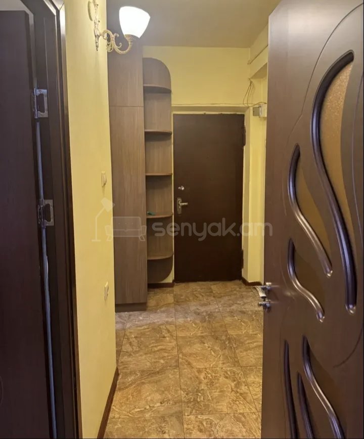 1 Սենյականոց Բնակարան Քարե Շենքում, 45քմ, 3/5 հարկ, Կապիտալ Վերանորոգված, Կահավորված, Արևկող