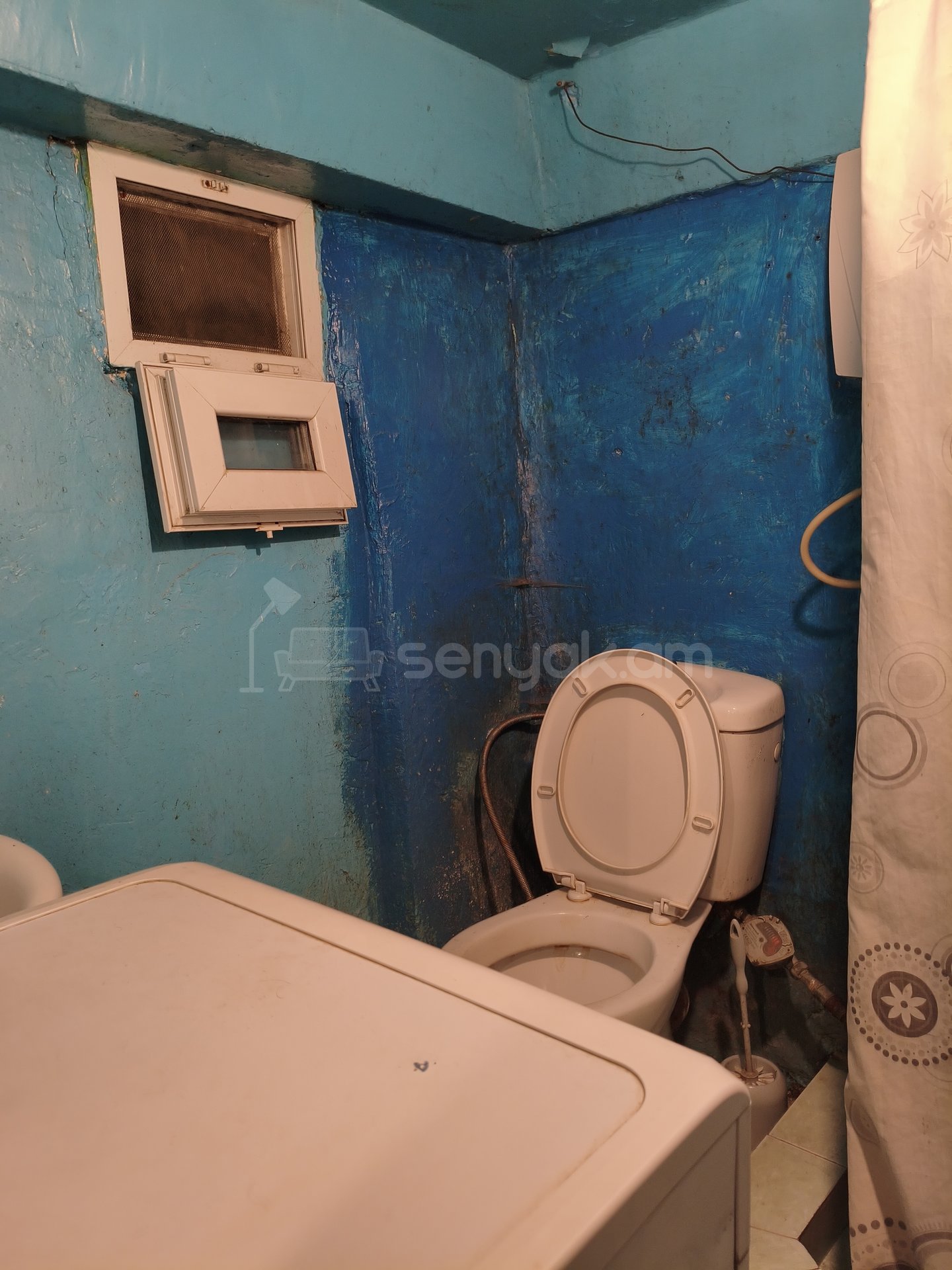 1 Սենյականոց Բնակարան Քարե Շենքում, 40քմ, 1/9 հարկ, Նորմալ Վիճակում, Կահավորված