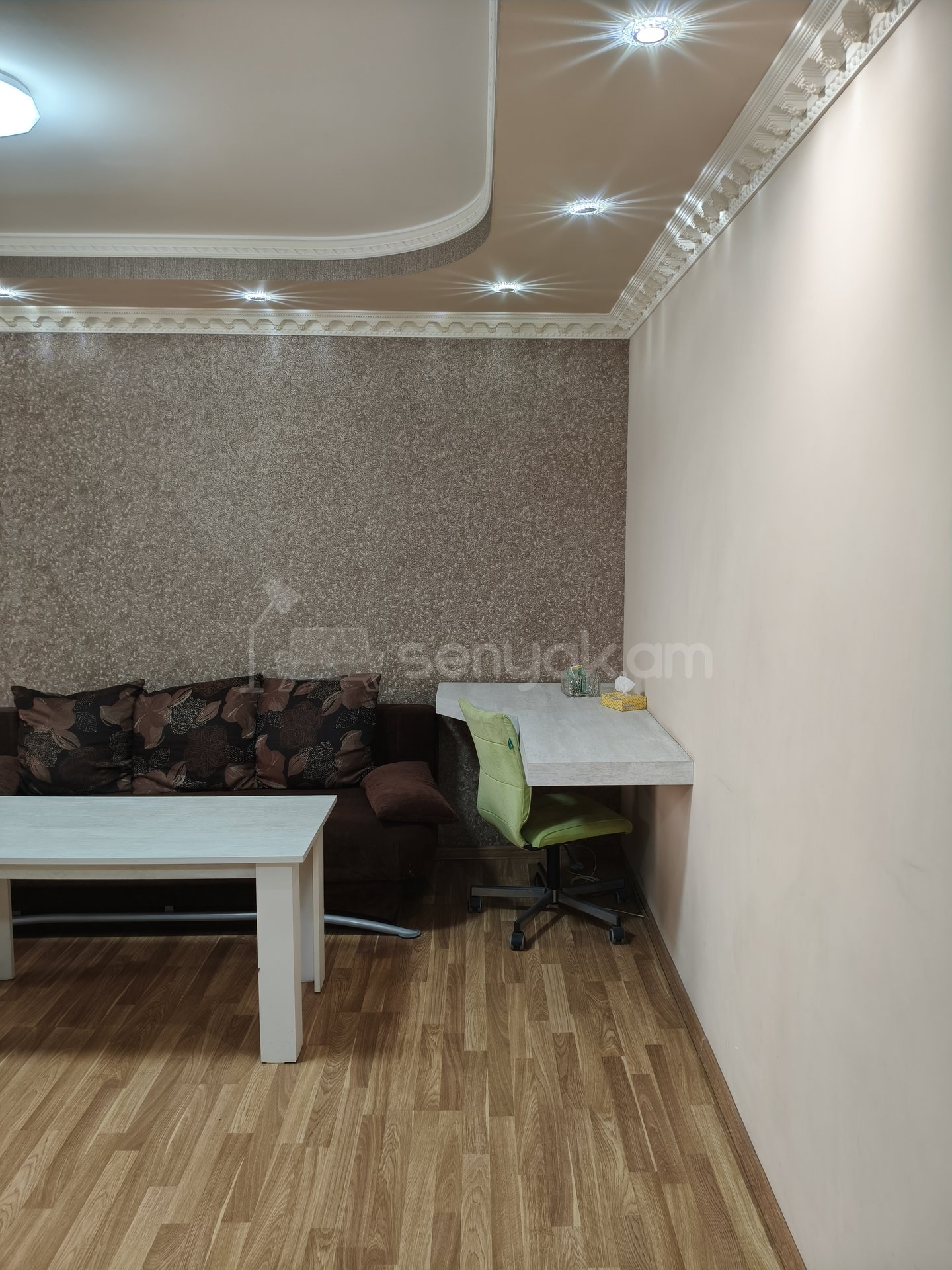 1 Սենյականոց Բնակարան Քարե Շենքում, 42քմ, 2/5 հարկ, Կապիտալ Վերանորոգված, Կահավորված, Արևկող