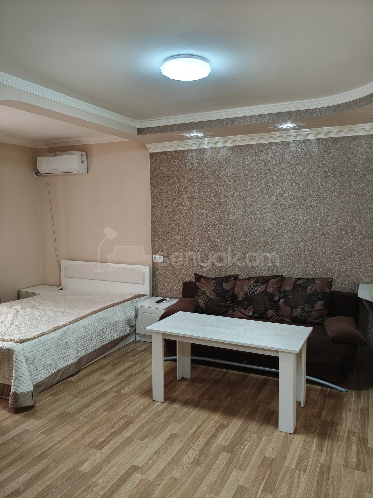 1 Սենյականոց Բնակարան Քարե Շենքում, 42քմ, 2/5 հարկ, Կապիտալ Վերանորոգված, Կահավորված, Արևկող