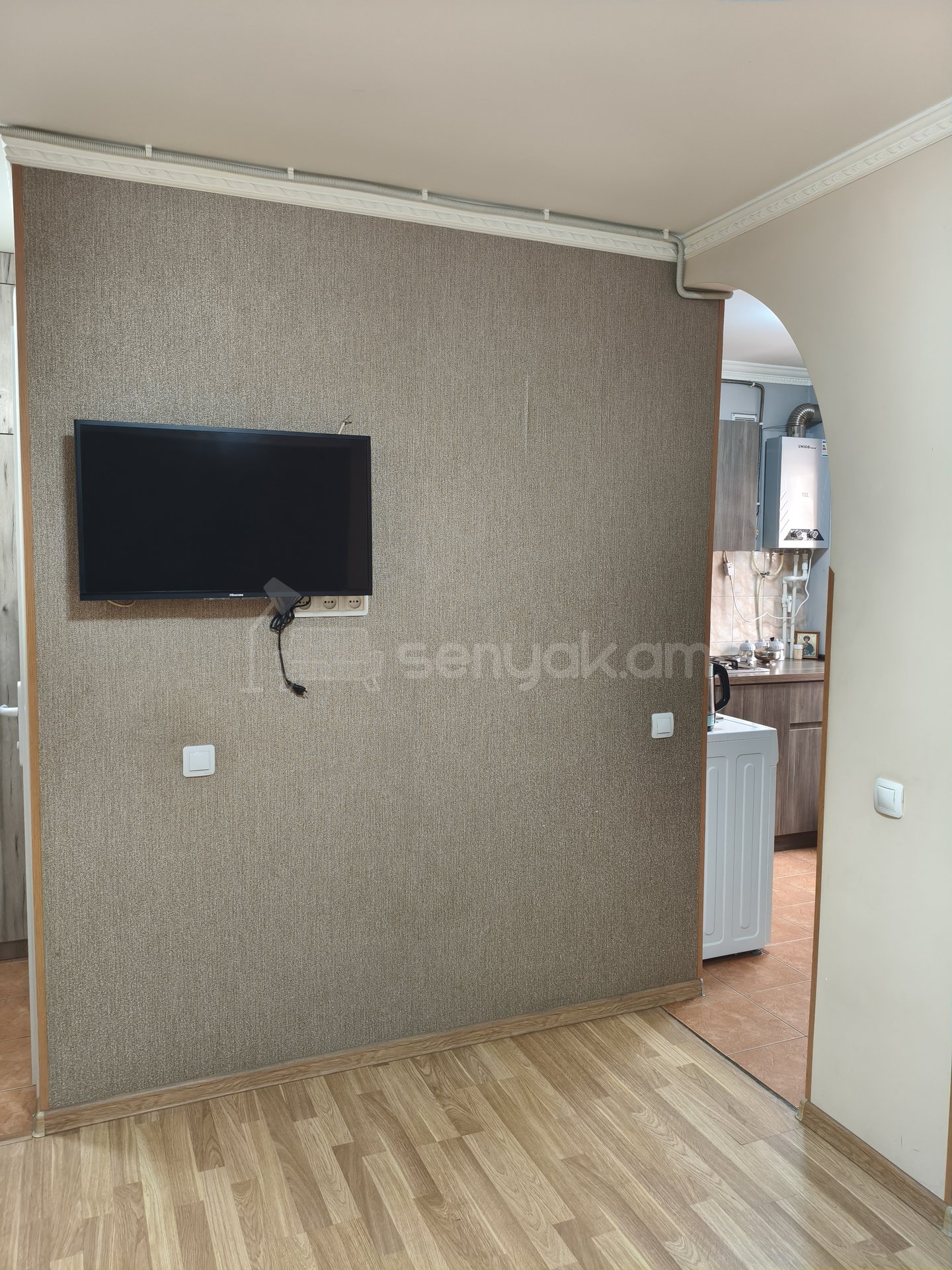 1 Սենյականոց Բնակարան Քարե Շենքում, 42քմ, 2/5 հարկ, Կապիտալ Վերանորոգված, Կահավորված, Արևկող