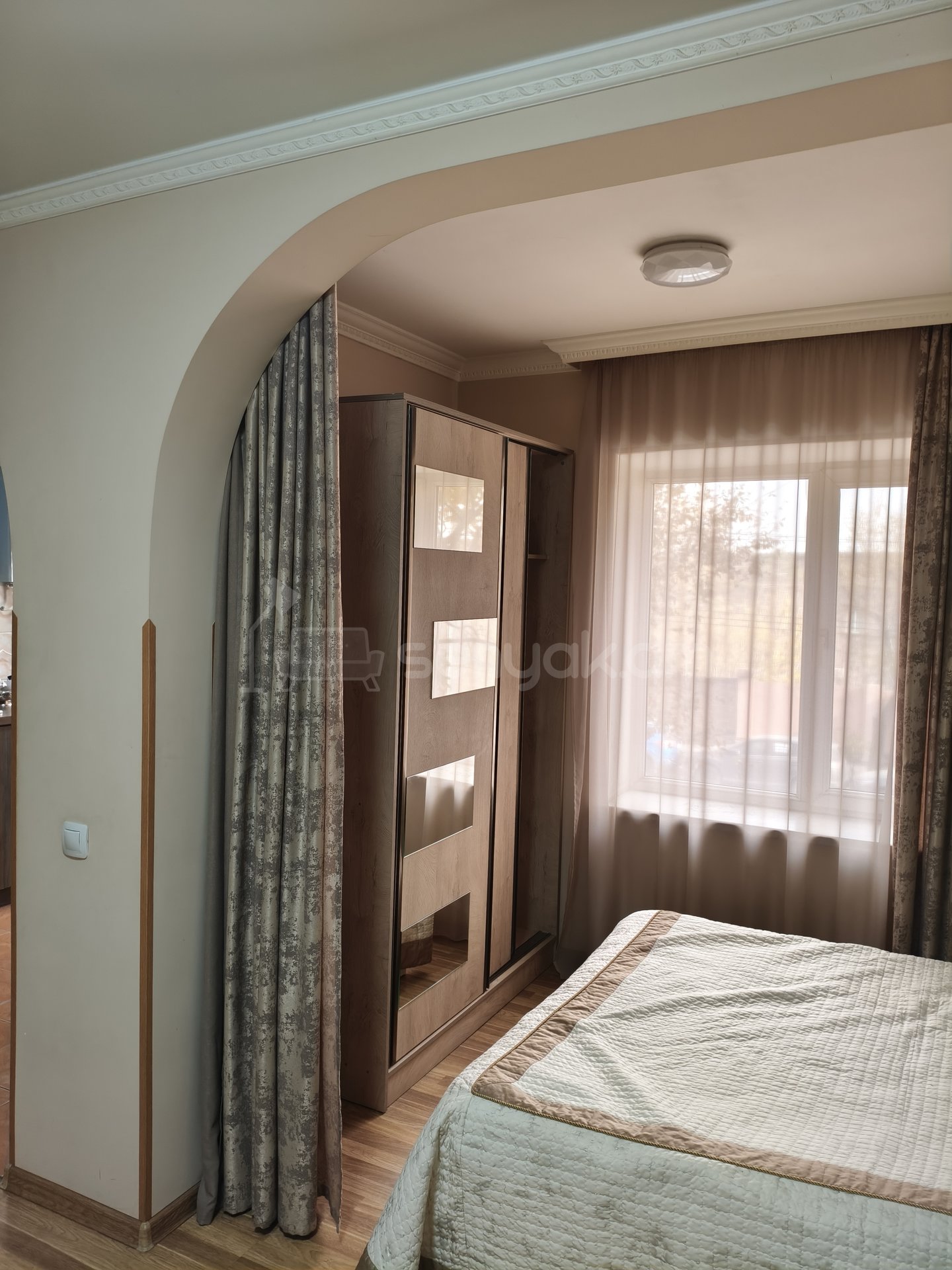 1 Սենյականոց Բնակարան Քարե Շենքում, 42քմ, 2/5 հարկ, Կապիտալ Վերանորոգված, Կահավորված, Արևկող