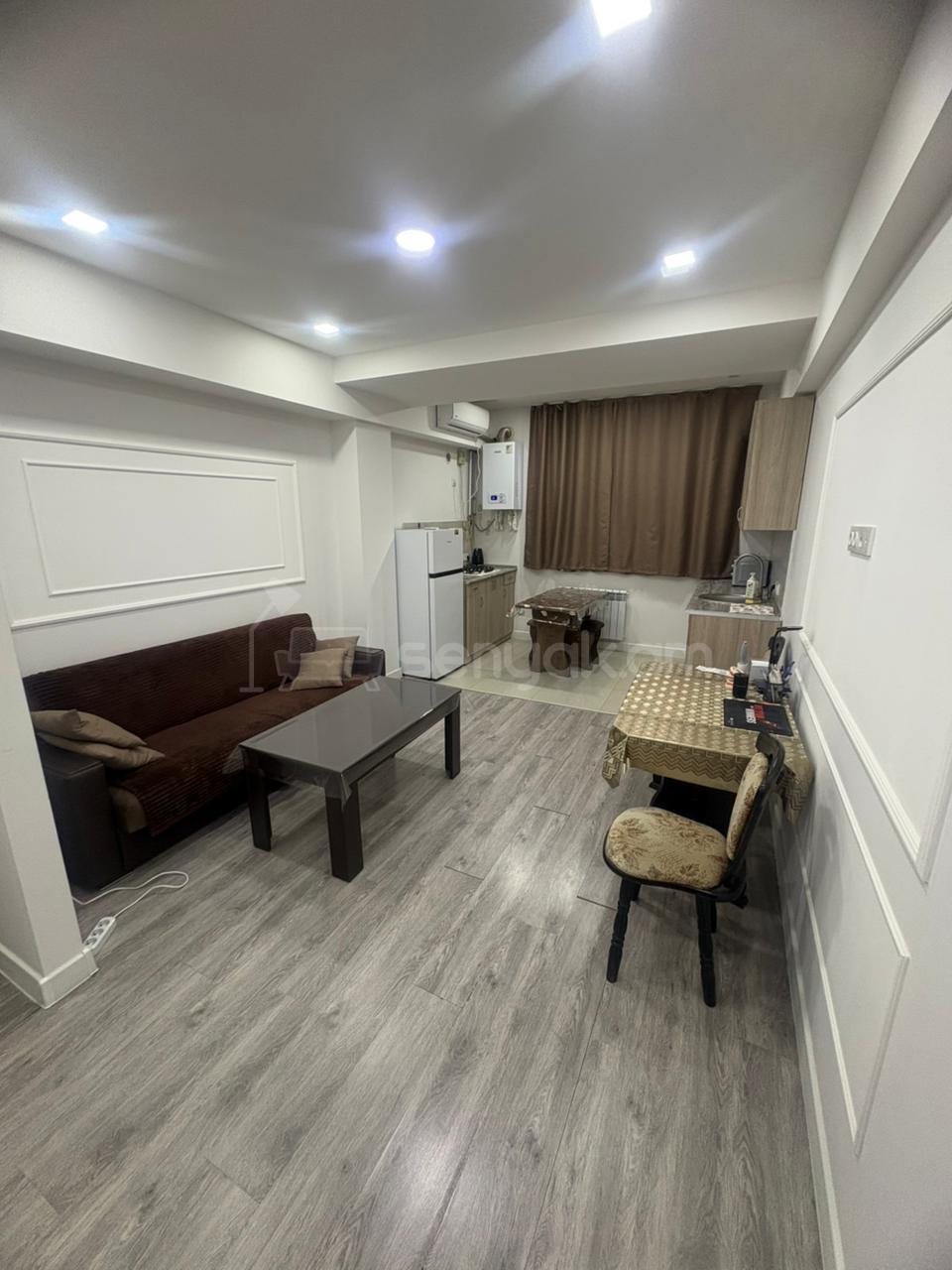 2 Սենյականոց Բնակարան Քարե Շենքում, 60քմ, 3/9 հարկ, Կապիտալ Վերանորոգված, Կահավորված, Արևկող