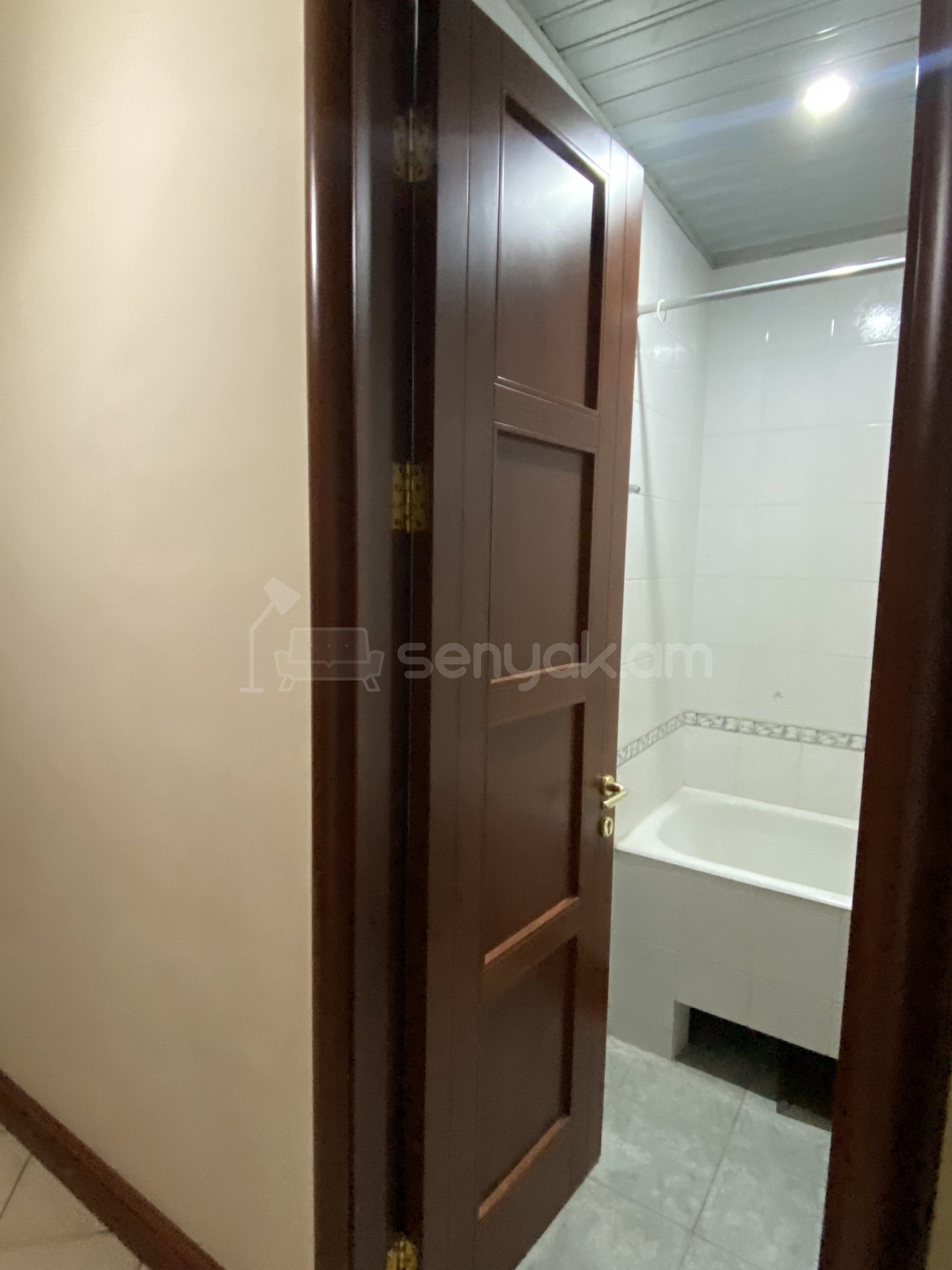 3 Սենյականոց Բնակարան, 82քմ, 2/5 հարկ, Դիզայներական Վերանորոգված