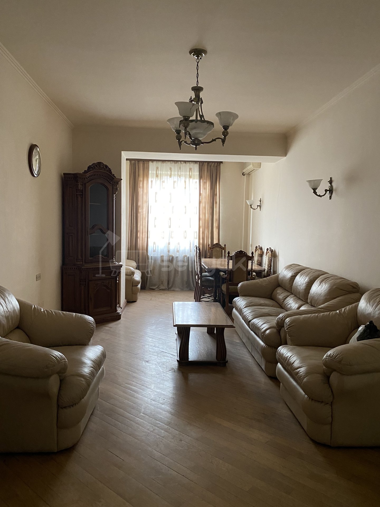 3 Սենյականոց Բնակարան Քարե Շենքում, 82քմ, 2/5 հարկ, Դիզայներական Վերանորոգված, Կահավորված, Արևկող