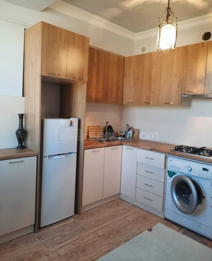 2 Սենյականոց Բնակարան, 42քմ, 7/9 հարկ, Կապիտալ Վերանորոգված