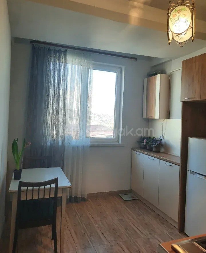 2 Սենյականոց Բնակարան, 42քմ, 7/9 հարկ, Կապիտալ Վերանորոգված