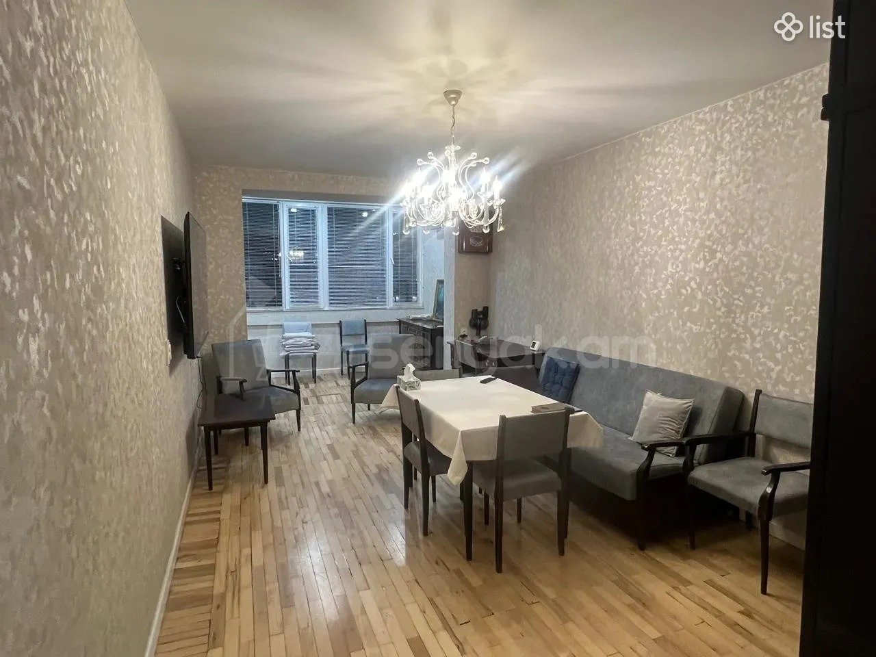 3 Սենյականոց Բնակարան Քարե Շենքում, 75քմ, 4/5 հարկ, Կապիտալ Վերանորոգված