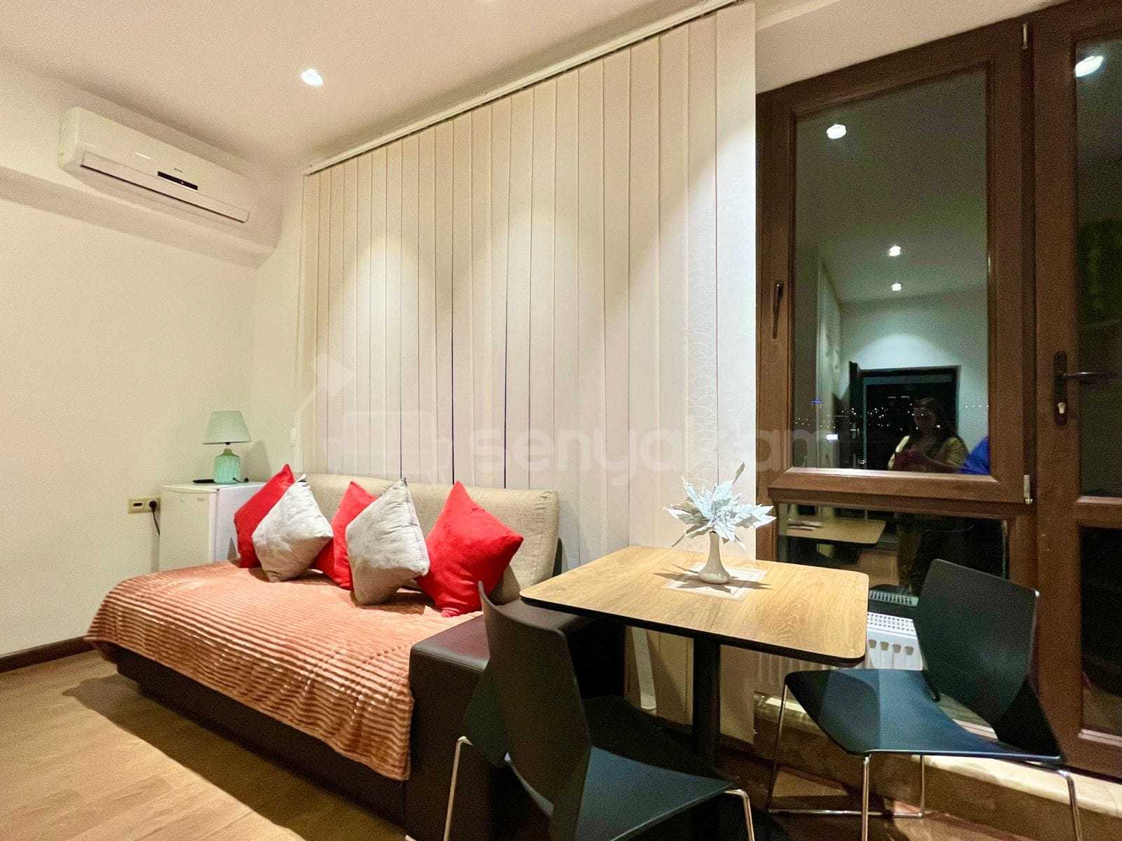 2 Սենյականոց Բնակարան Նորակառույցում, 50քմ, 6/15 հարկ, Դիզայներական Վերանորոգված