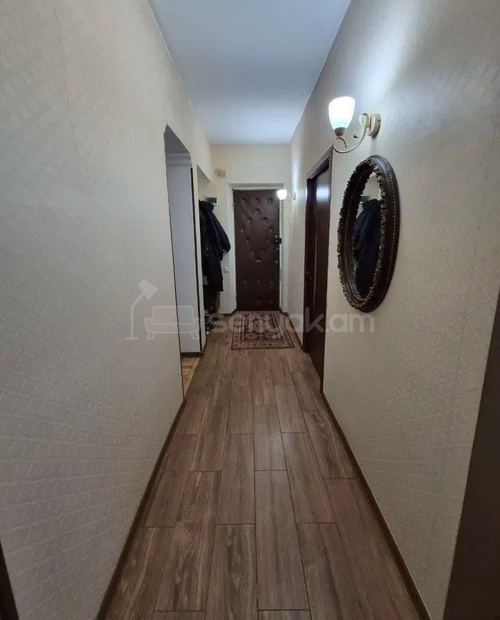 4 Սենյականոց Բնակարան Քարե Շենքում, 85քմ, 5/5 հարկ, Նորմալ Վիճակում