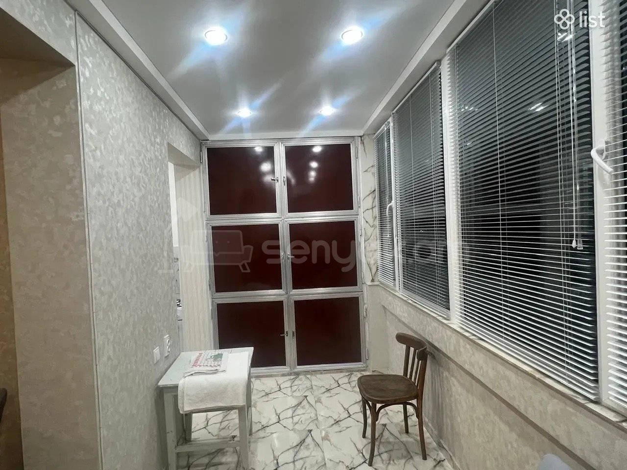 3 Սենյականոց Բնակարան Քարե Շենքում, 75քմ, 4/5 հարկ, Նորմալ Վիճակում