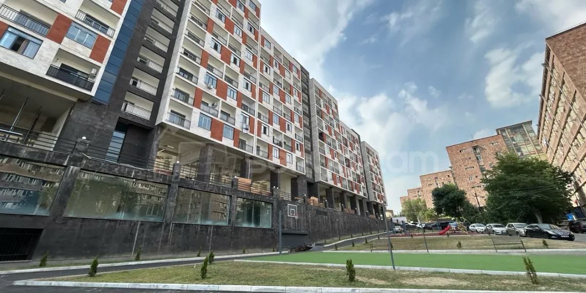 3 Սենյականոց Բնակարան, 55քմ, 6/9 հարկ, Զրոյական Վիճակում