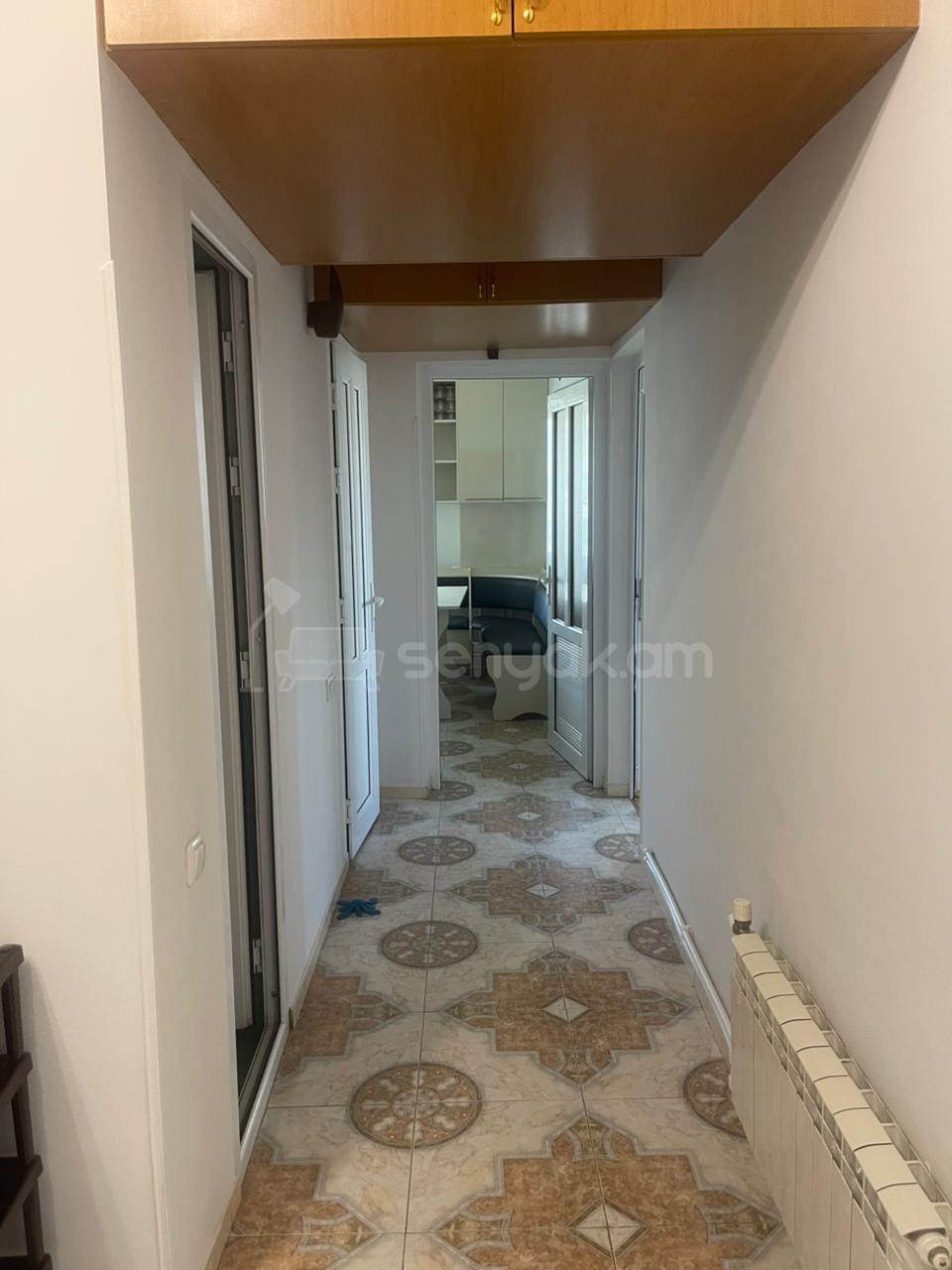 2 Սենյականոց Բնակարան, 72քմ, 9/10 հարկ, Կապիտալ Վերանորոգված, Կահավորված, Արևկող