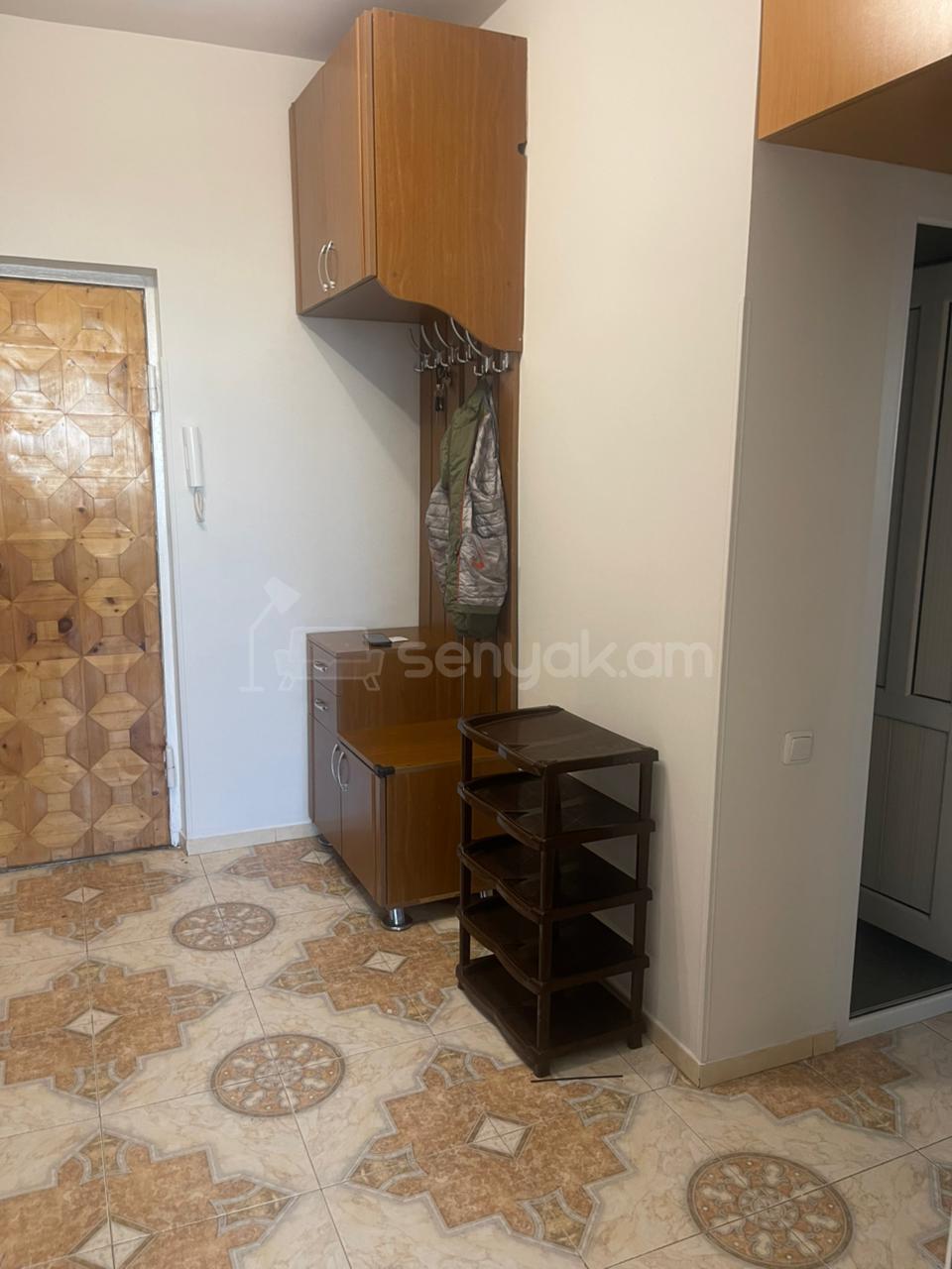 2 Սենյականոց Բնակարան, 72քմ, 9/10 հարկ, Կապիտալ Վերանորոգված, Կահավորված, Արևկող