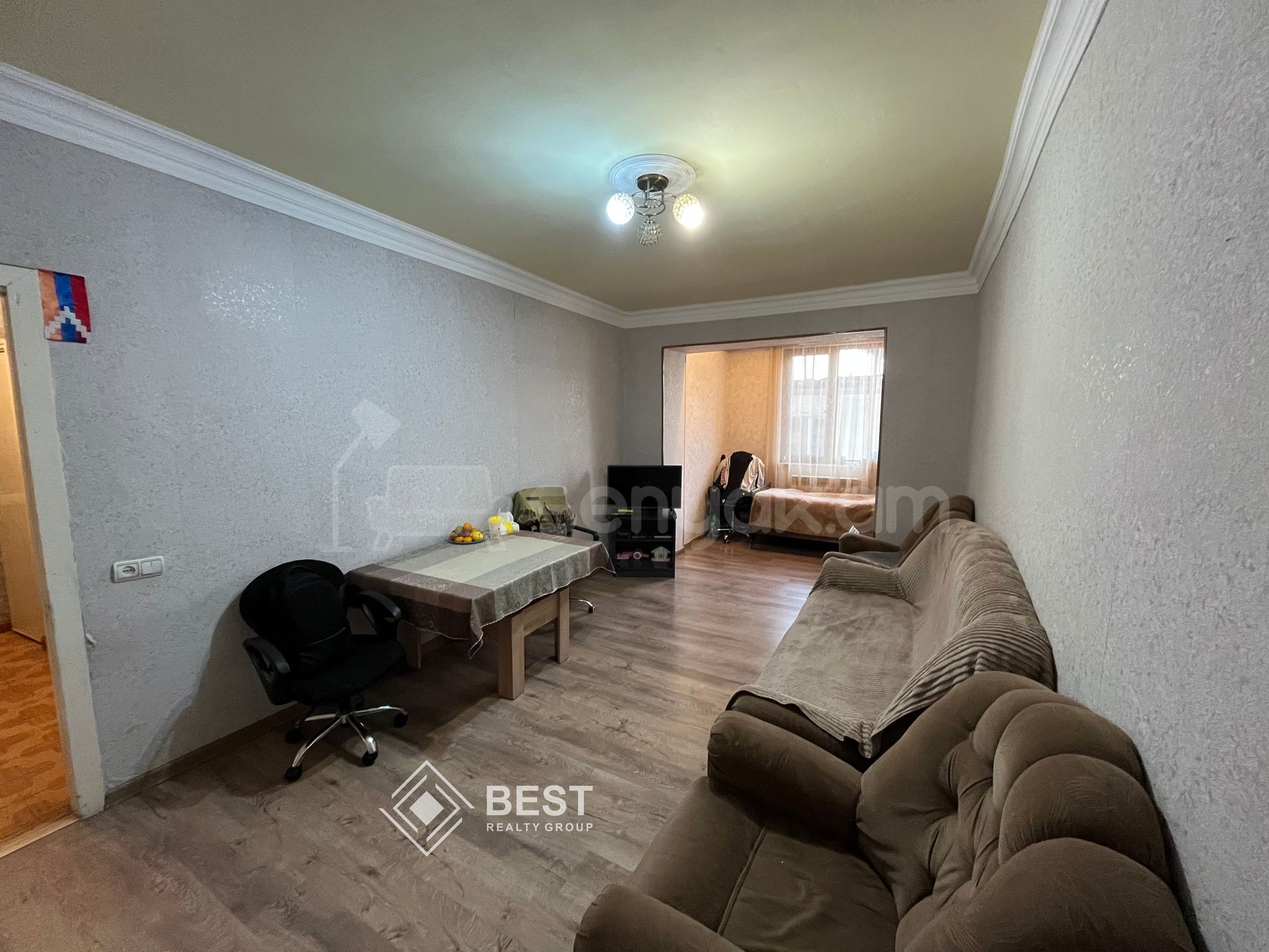 2 Սենյականոց Բնակարան Քարե Շենքում, 54քմ, 2/5 հարկ, Կոսմետիկ Վերանորոգված