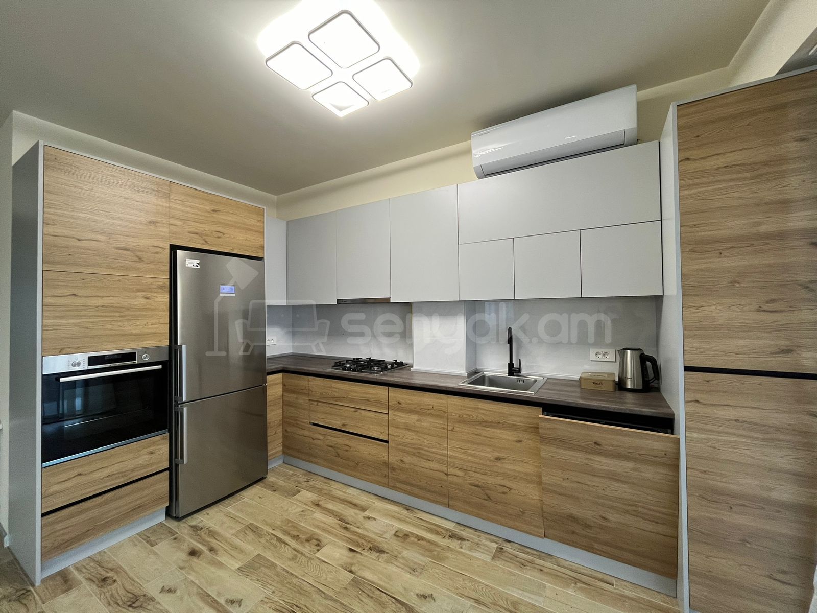 3 Սենյականոց Բնակարան, 78քմ, 1/2 հարկ, Կապիտալ Վերանորոգված, Կահավորված, Արևկող