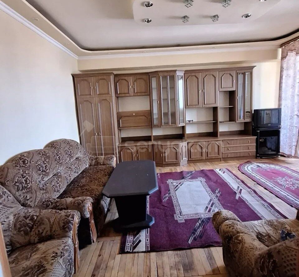 1 Սենյականոց Բնակարան, 41քմ, 9/9 հարկ, Նորմալ Վիճակում