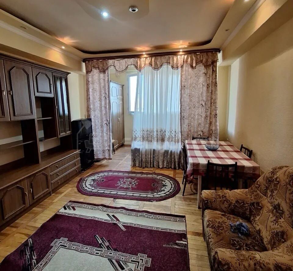 1 Սենյականոց Բնակարան, 41քմ, 9/9 հարկ, Նորմալ Վիճակում