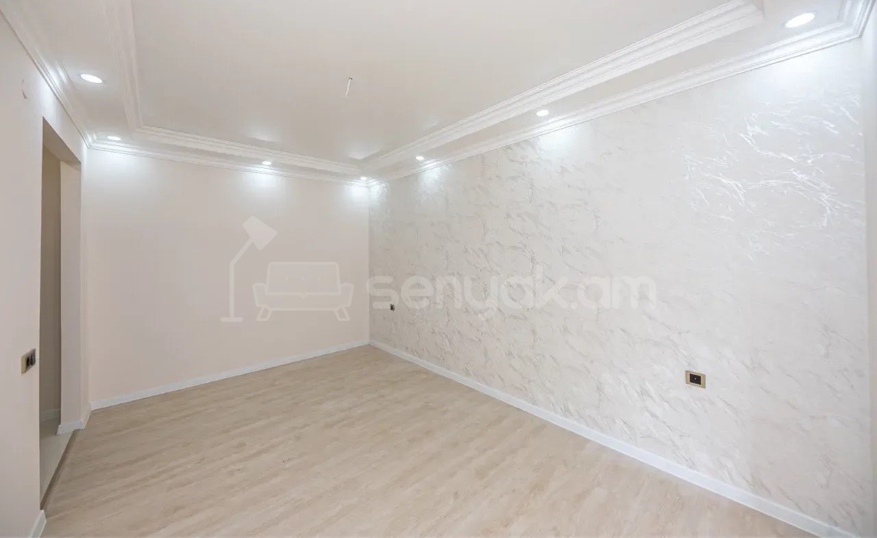 2 Սենյականոց Բնակարան, 42քմ, 2/9 հարկ, Կապիտալ Վերանորոգված