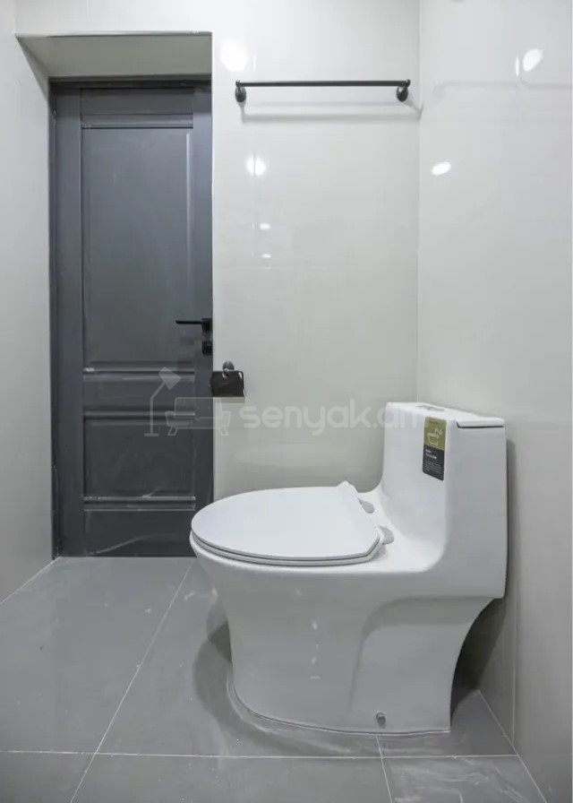 2 Սենյականոց Բնակարան, 42քմ, 2/9 հարկ, Կապիտալ Վերանորոգված