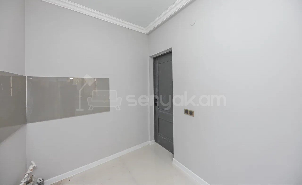 2 Սենյականոց Բնակարան, 42քմ, 2/9 հարկ, Կապիտալ Վերանորոգված