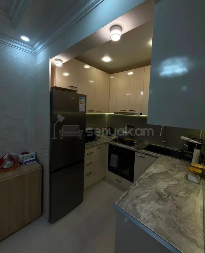 2 Սենյականոց Բնակարան, 34քմ, 2/9 հարկ, Կապիտալ Վերանորոգված