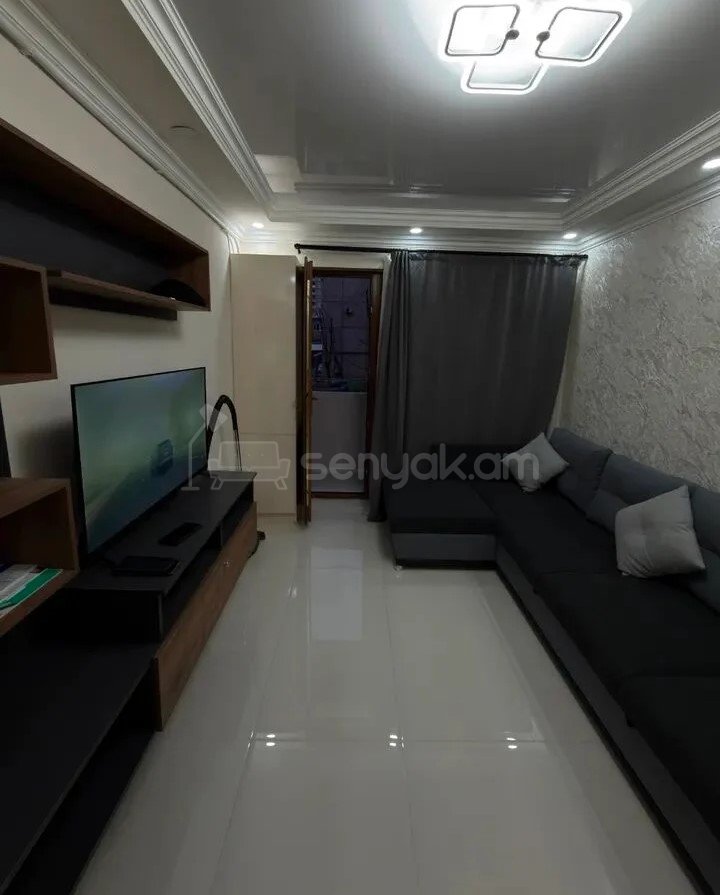 2 Սենյականոց Բնակարան, 34քմ, 2/9 հարկ, Կապիտալ Վերանորոգված