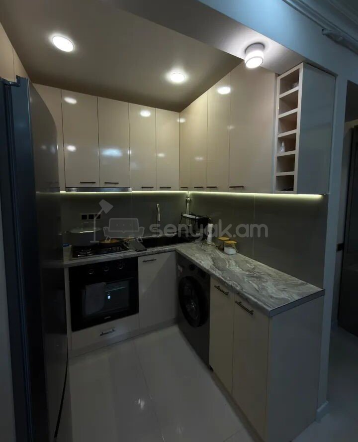 2 Սենյականոց Բնակարան, 34քմ, 2/9 հարկ, Կապիտալ Վերանորոգված