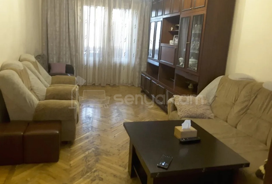 2 Սենյականոց Բնակարան Քարե Շենքում, 61քմ, 2/5 հարկ, Պետական Վիճակում