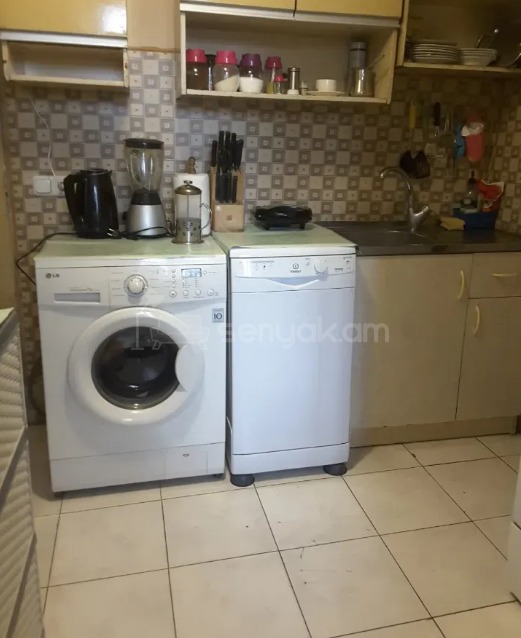 2 Սենյականոց Բնակարան Քարե Շենքում, 61քմ, 2/5 հարկ, Պետական Վիճակում