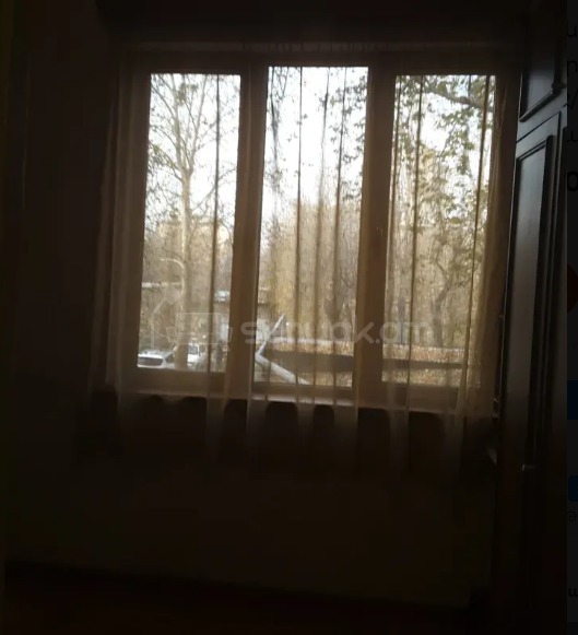 2 Սենյականոց Բնակարան Քարե Շենքում, 61քմ, 2/5 հարկ, Պետական Վիճակում