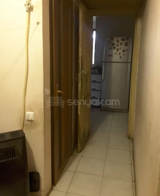 2 Սենյականոց Բնակարան Քարե Շենքում, 61քմ, 2/5 հարկ, Պետական Վիճակում