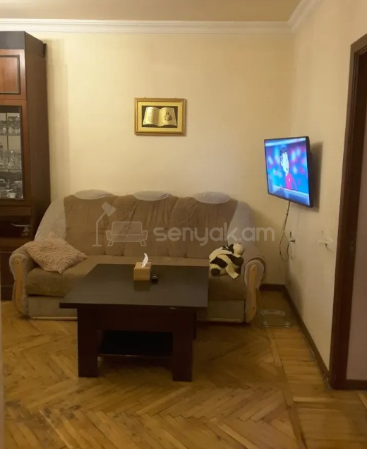 2 Սենյականոց Բնակարան Քարե Շենքում, 61քմ, 2/5 հարկ, Պետական Վիճակում