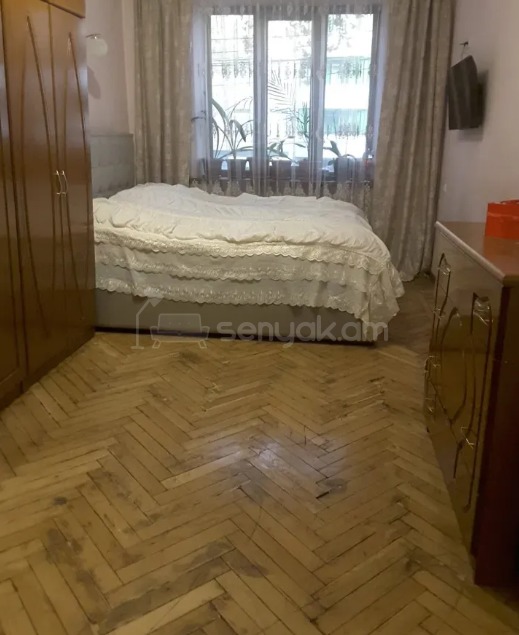 2 Սենյականոց Բնակարան Քարե Շենքում, 61քմ, 2/5 հարկ, Պետական Վիճակում