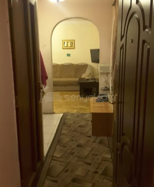 2 Սենյականոց Բնակարան Քարե Շենքում, 61քմ, 2/5 հարկ, Պետական Վիճակում