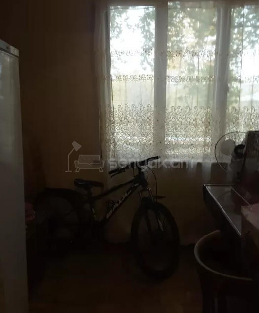 2 Սենյականոց Բնակարան Քարե Շենքում, 61քմ, 2/5 հարկ, Պետական Վիճակում