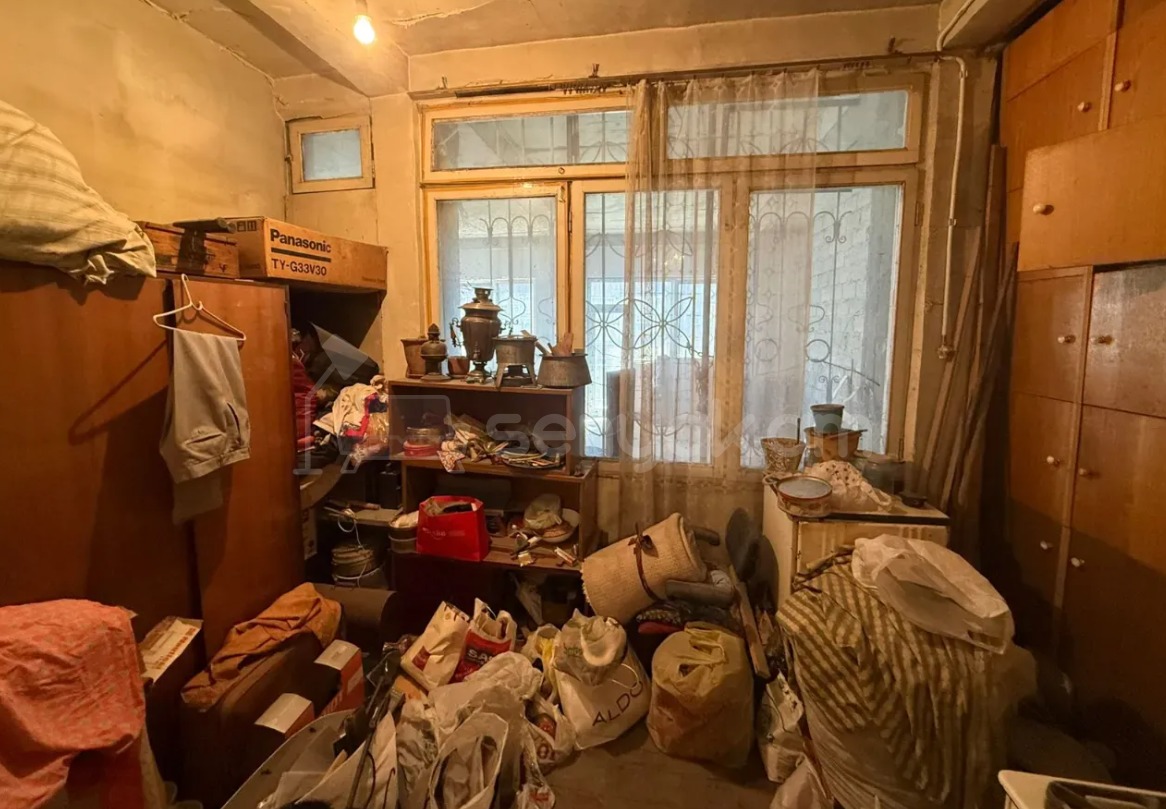 3 Սենյականոց Բնակարան Քարե Շենքում, 130քմ, 3/4 հարկ, Զրոյական Վիճակում