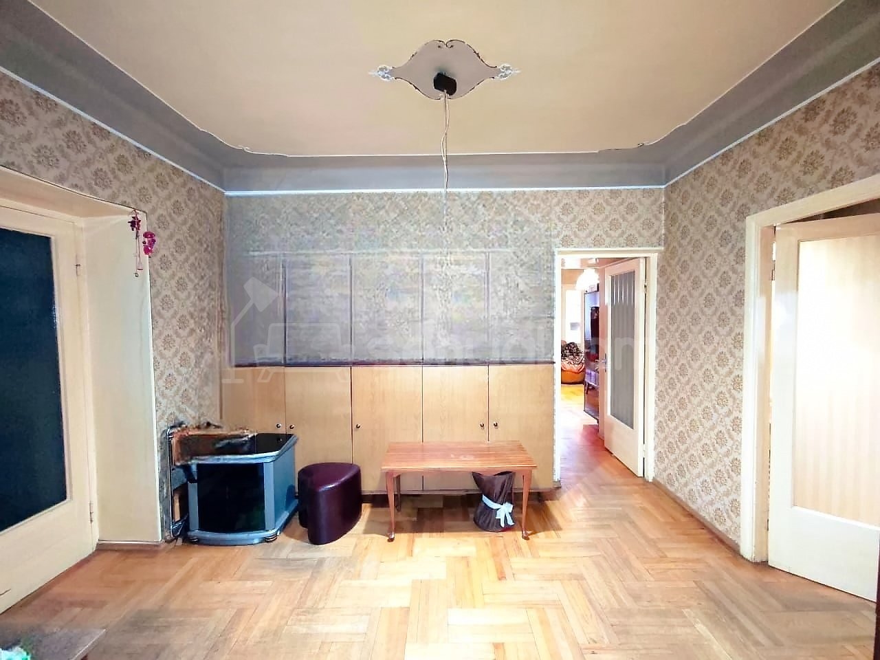 2 Սենյականոց Բնակարան Քարե Շենքում, 72քմ, 1/7 հարկ, Նորմալ Վիճակում