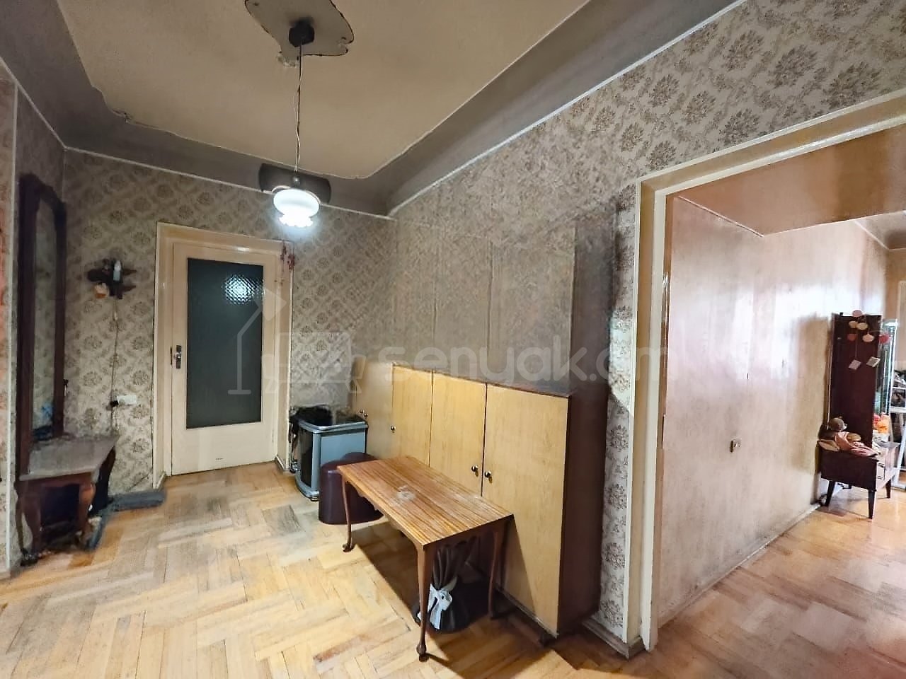 2 Սենյականոց Բնակարան Քարե Շենքում, 72քմ, 1/7 հարկ, Նորմալ Վիճակում