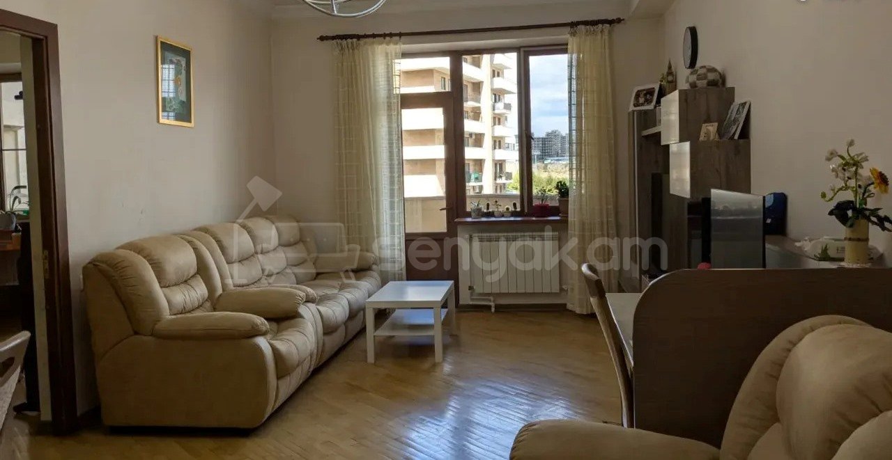 3 Սենյականոց Բնակարան Նորակառույցում, 95քմ, 3/10 հարկ, Նորմալ Վիճակում