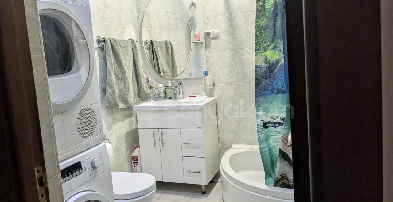 3 Սենյականոց Բնակարան Նորակառույցում, 95քմ, 3/10 հարկ, Նորմալ Վիճակում